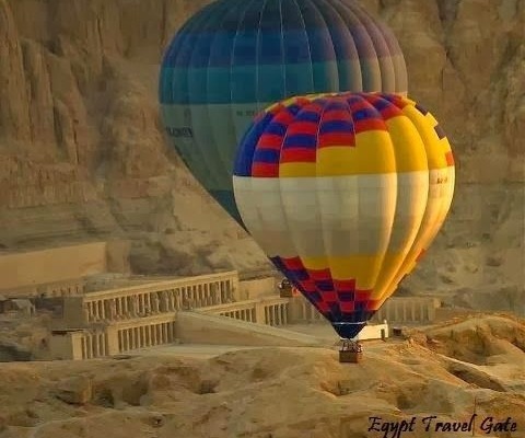 Air Balloon over Hatshebsut temple, Luxor, Egypt_ hot air ballon luxor