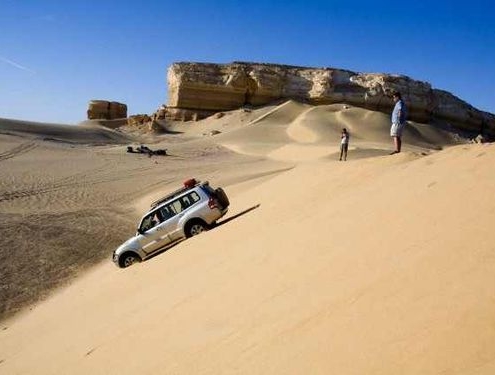 desert-super safari-jeep 4x4