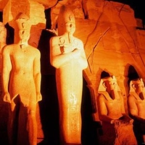 axa-tours-karnak-sound-light (3)
