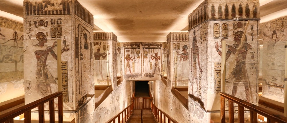 luxur-elkarnak temple-hatshepsot temple-vally of kings-pharos-axa tours (3)
