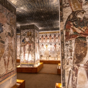 luxur-elkarnak temple-hatshepsot temple-vally of kings-pharos-axa tours (7)