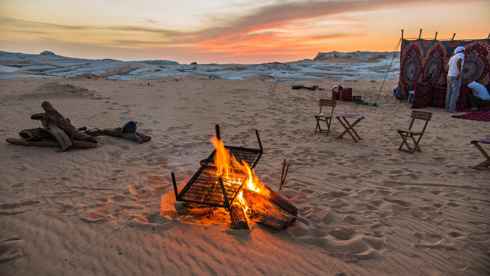 white desert-baharia oasis-egyptian desert-camping-axa tours (3)