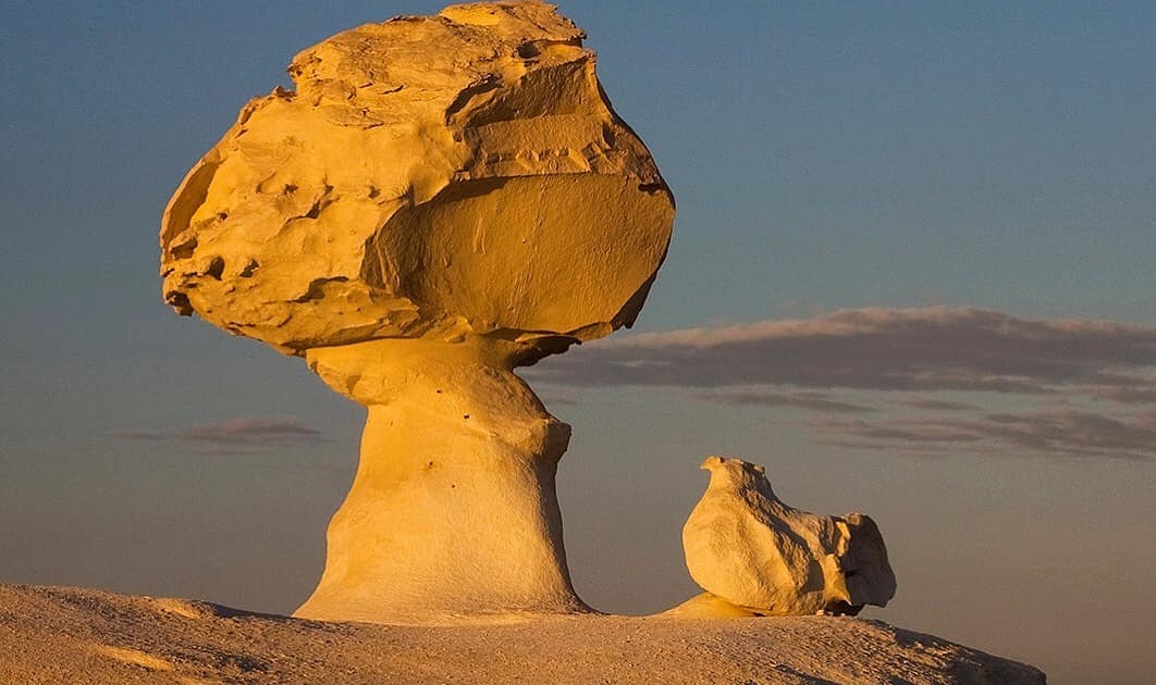 White Desert & Bahariya Oasis Tour from El Alamein