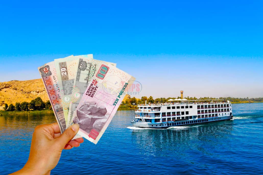 tipping in Egypt
